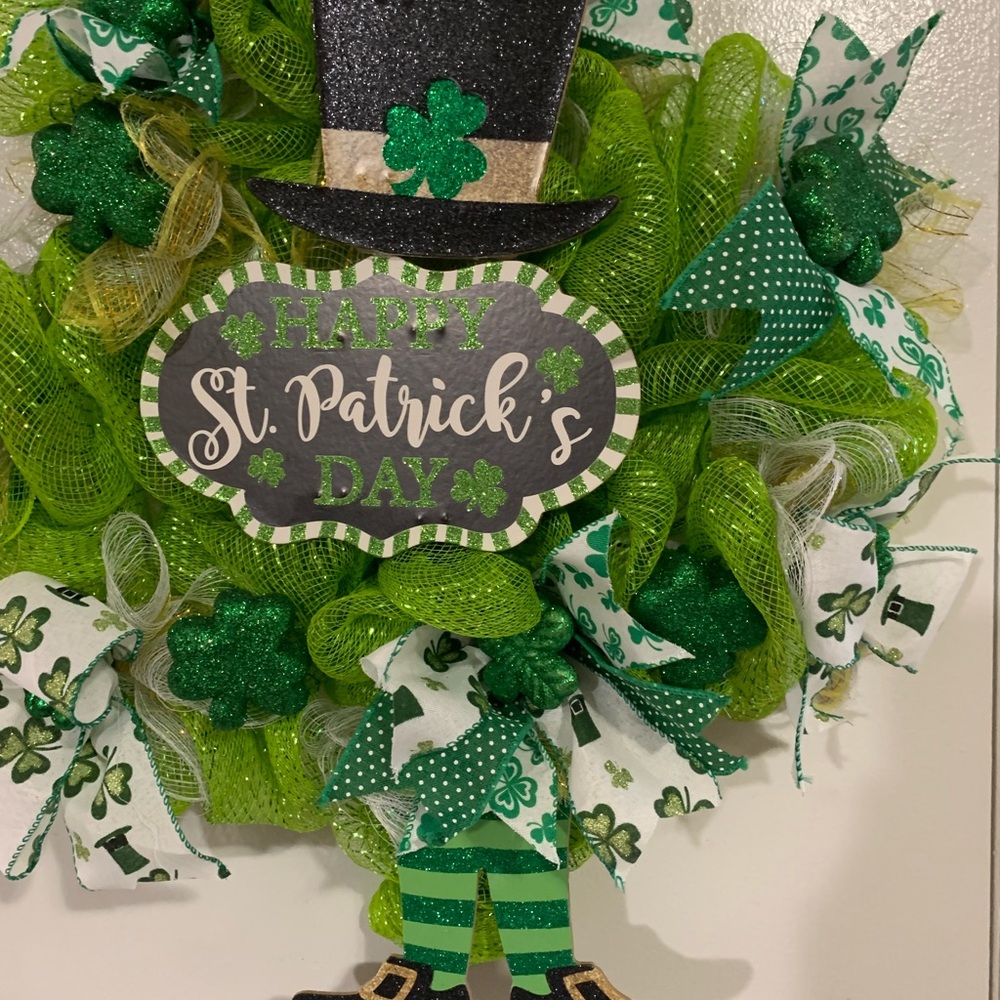 SOLD IT SOLD SOLD 
St. Patrick's Day Wreath with Green Accents